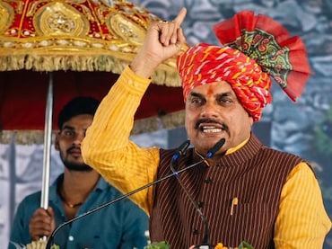 लोधी‑लोधा राजपूत समाज कार्यक्रम: सीएम यादव दे रहे थे भाषण, मंच पर बेहोश हो गए पुलिस अधिकारी&nbsp;