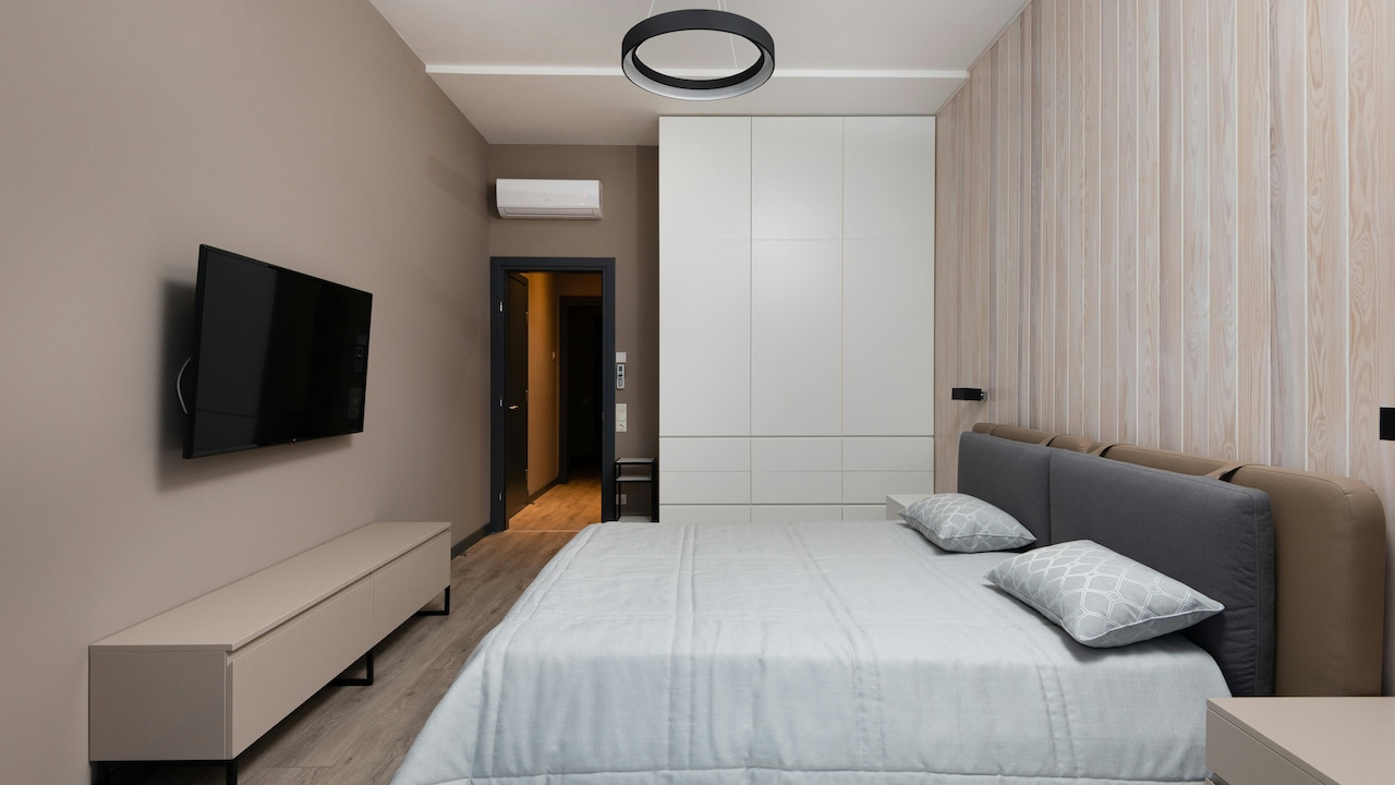 Are You Overusing Your AC? Smarter And Cooling Habits That Still Keep You Comfortable