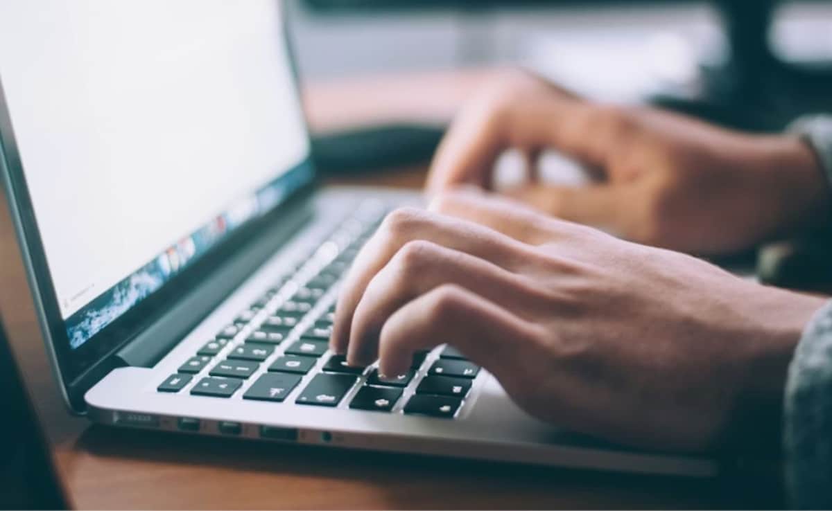 Meta ऑफिस में अब हर क्लिक होगा रिकॉर्ड? कर्मचारियों की प्राइवेसी पर सवाल, नौकरी पर भी खतरा!