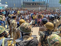 नोएडा हिंसा मामले में 'बाहरी' भीड़ का खुलासा, 66 आरोपियों में 45 मजदूर नहीं