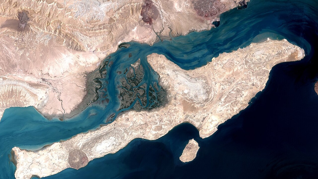 Iran Weighs Pausing Its Hormuz Shipping To Avoid Derailing Talks