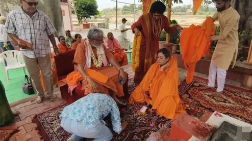 Harsha Richhariya: महाकुंभ वायरल हर्षा रिछारिया ने उज्जैन में लिया संन्यास, खुद का पिंडदान किया, नया नाम हर्षानंद गिरि