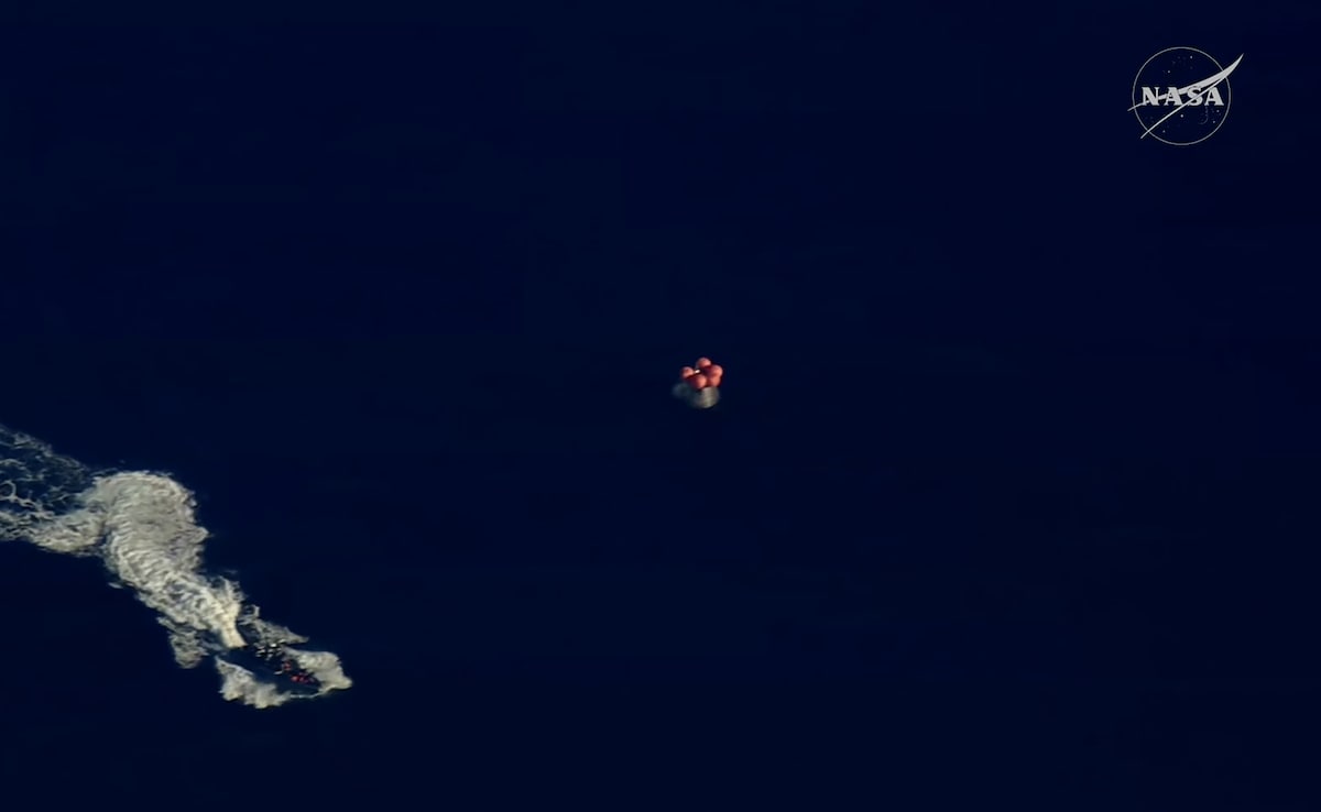 Artemis 2 Splash Down Live Update: धरती पर सफल लैंडिंग, लौट आए NASA के चंद्रयात्री... प्रशांत महासागर में उतरा यान
