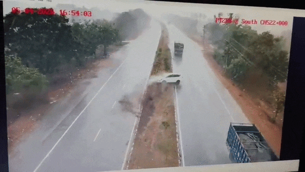 डिवाइडर से टकराई, फिर ट्रक से टक्कर खाकर सड़क से नीचे जा गिरी, कार हादसे का ये वीडियो डरा देगा