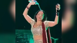 धुरंधर सिंगर की हरकत पर नाराज फैन, पहले पकड़ी गई चोरी फिर बीच परफॉर्मेंस खुद पर डाला पानी, दिखाने लगी एटिट्यूड