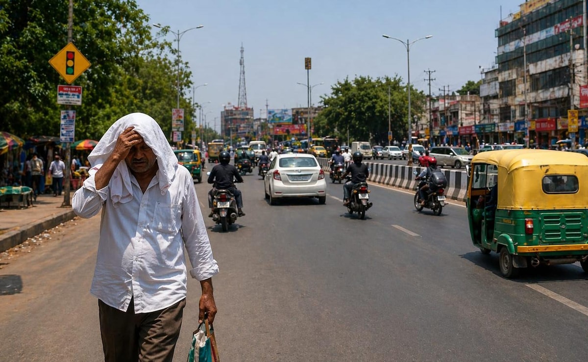 Delhi Sizzles With Temperature Over 40 Degrees. Will It Rain Tomorrow?