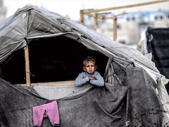 गाजा के टेंटों में चूहों का तांडव: सोते हुए बच्चों को काट रहे चूहे, 20 लाख विस्थापित खतरे में