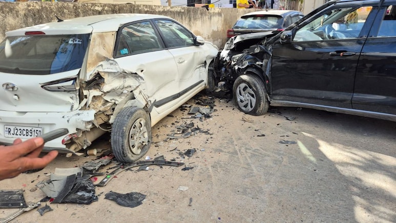 सीकर में बेकाबू क्रेटा का कहर, तेज रफ्तार में खड़ी कार से टकराई; बाल-बाल बचे लोग