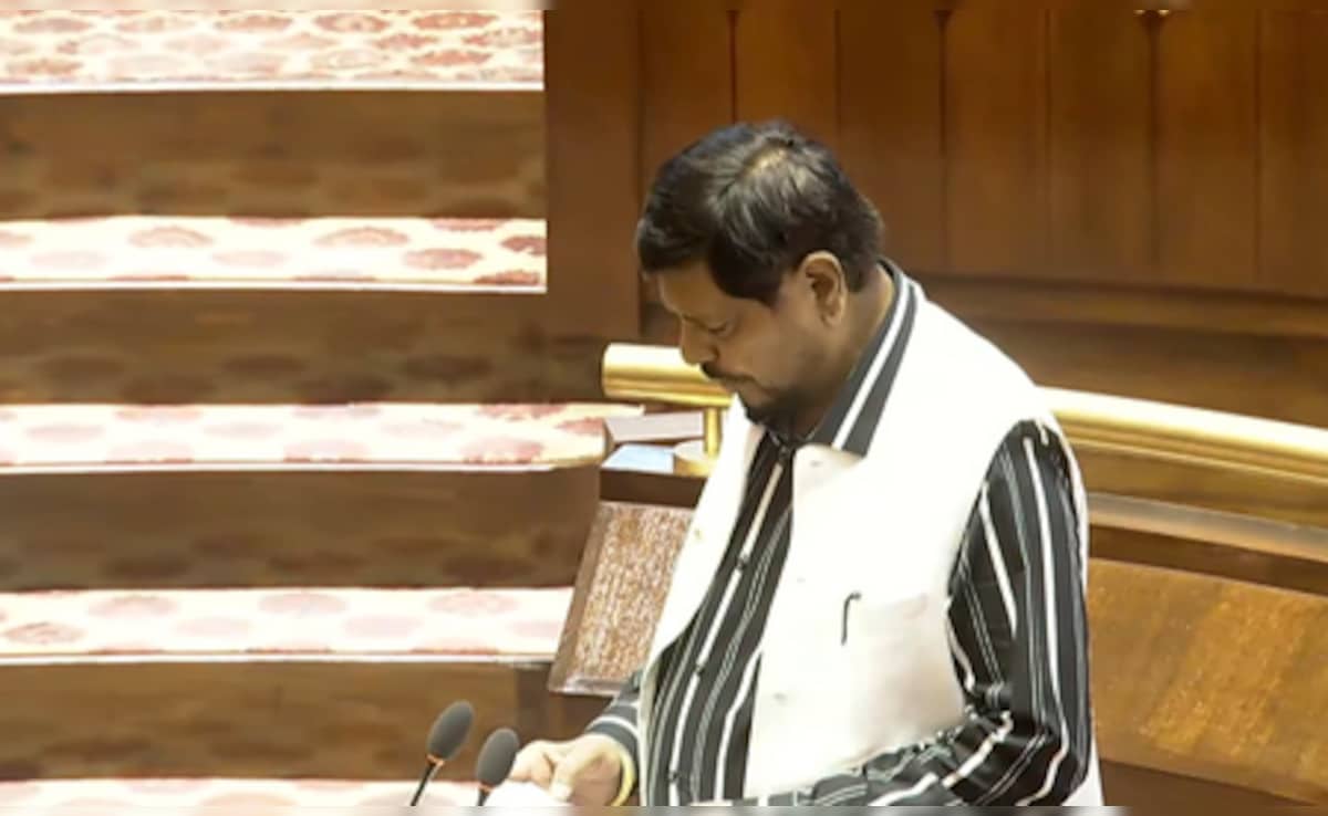 राज्यसभा 19 सदस्यों ने ली शपथ, शरद पवार, रामदास आठवले, थंबीदुरई, तिरुची शिवा की वापसी