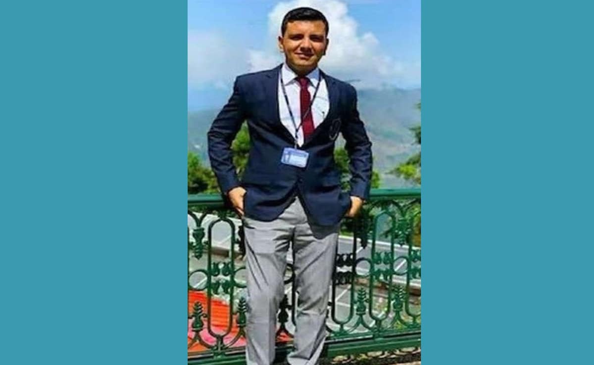 UPSC Success Story: 35 बार रिजेक्शन झेलने के बाद भी नहीं डिगा हौसला, लेकिन हार नहीं मानी और दो बार क्रैक किया UPSC