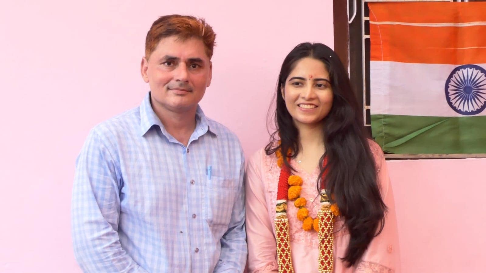 IAS Riya Saini Success Story Varanasi Posting AIR 22 upsc up ias Officers IAS Riya Saini Success Story Varanasi Posting AIR 22 upsc up ias Officers