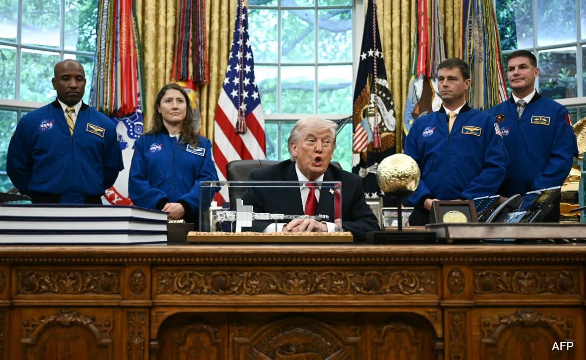 Trump Says US Has "A Shot" At Crewed Moon Landing Before Presidency Ends