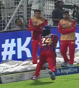 KKR Batters Dismissal Sparks Row In IPL 2026. Ex-RCB Star Says "Looked Like A Six"