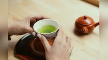 Weight Loss Tips: एक ही तरह की ग्रीन टी पीकर बोर हो गए हैं? ट्राई करें ये 6 आसान रेसिपी, तेजी से घटेगा वजन