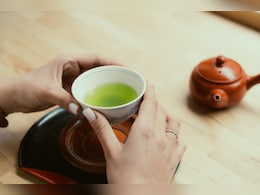 Weight Loss Tips: एक ही तरह की ग्रीन टी पीकर बोर हो गए हैं? ट्राई करें ये 6 आसान रेसिपी, तेजी से घटेगा वजन