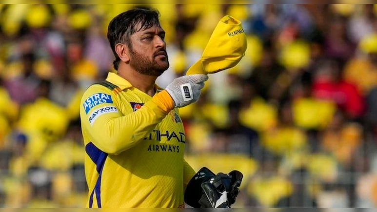 धोनी ने राजीव गांधी इंटरनेशनल क्रिकेट स्टेडियम में किया कुछ ऐसा, लोग अब कर रहे हैं उनकी तारीफ