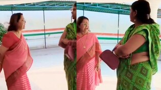 हरदोई में किताबें बाहर से खरीदने पर भड़की स्कूल प्रिंसिपल, महिला अभिभावक से की बदसलूकी; वायरल हुआ VIDEO