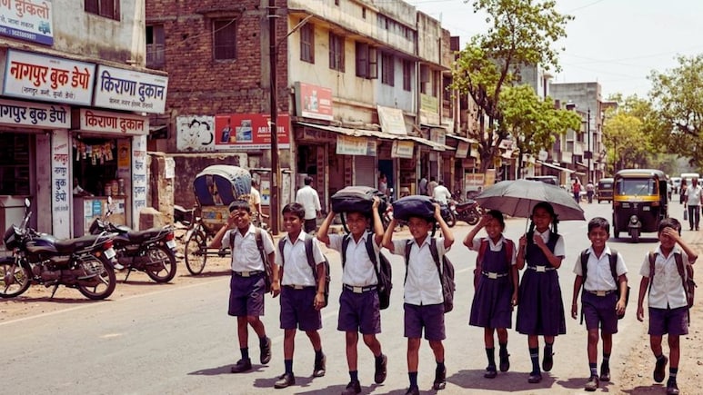 Nagpur News : शाळेच्या वेळा बदलल्या पण त्रास कमी होईना, ग्रामीण भागातील चित्र अधिक त्रासदायक