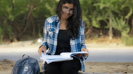 NEET UG 2026: प्रश्नपत्र के स्तर से न डरें, सलेक्शन के लिए 'परसेंटेज' नहीं 'परसेंटाइल' है जरूरी