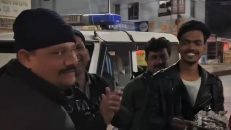 अमरावती स्कैंडल: आरोपी अयान का धूमधाम से मना बर्थडे, केक खिलाकर फंस गए पुलिसवाले, तीन सस्पेंड