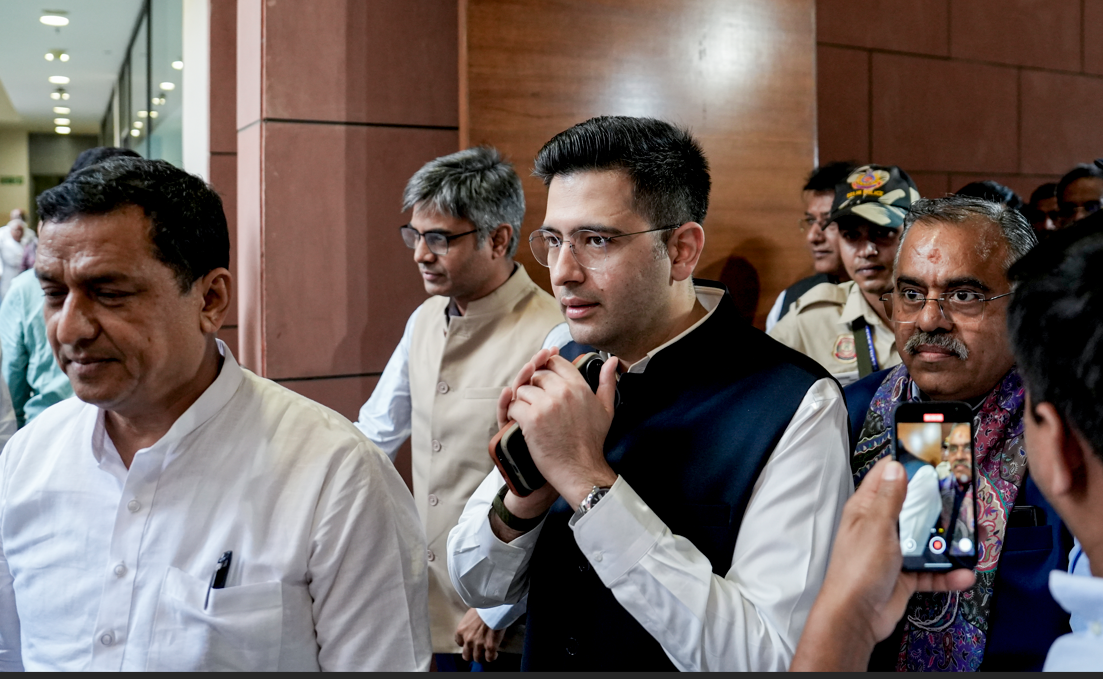 गजब दलबदल की अजब कहानी-जब सरकार नहीं गिरी, पूरी सरकार ही दूसरी पार्टी में चली गई