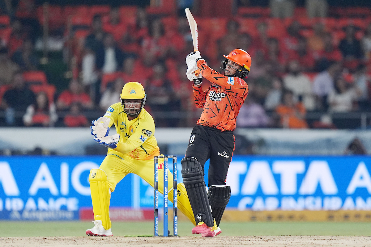 SRH vs CSK LIVE Score:  हैदराबाद को लगा चौथा झटका, अनिकेत 2 रन बनाकर आउट, हैट्रिक पर मुकेश चौधरी