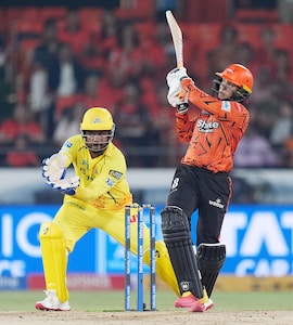SRH vs CSK LIVE Score, IPL 2026: CSK Star Derails SRH With 3 Wickets, Abhishek Sharma Equals Vaibhav Sooryavanshis Huge Feat