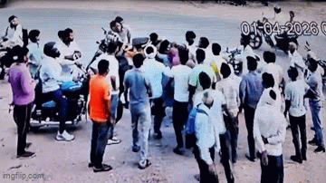 Rajasthan: हॉर्न बजाकर साइड मांगने पर गर्भवती महिला को सड़क पर पीटा, पेट में मारी लात; हालत नाजुक
