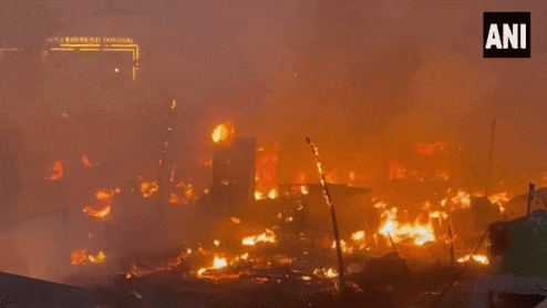 लखनऊ झुग्गी आग : बेटे की बारात से पहले उजड़ा आशियाना; राख में बदल गई खुशियां, अब बहू को रखने का भी ठिकाना नहीं