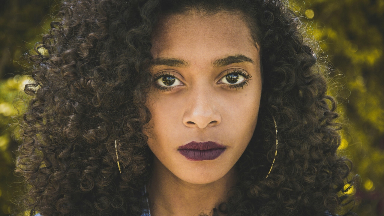 Curl routines should evolve with weather and lifestyle. Curl routines should evolve with weather and lifestyle.