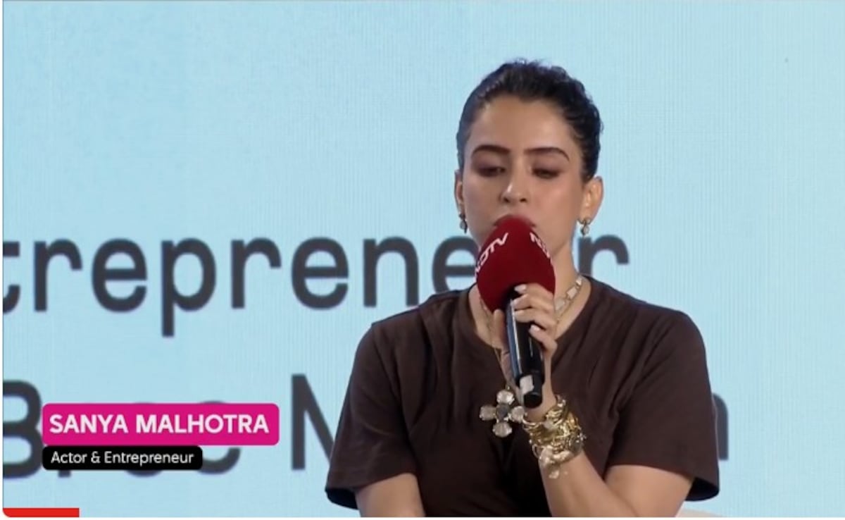 NDTV युवा 2026 में सान्या मल्होत्रा ने बताया कैसी थी दिलजीत दोसांझ से पहली मुलाकात, कहा- कभी सोचा नहीं था कि उनके साथ काम करने का मौका मिलेगा'