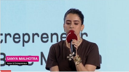 NDTV युवा 2026 में सान्या मल्होत्रा ने बताया कैसी थी दिलजीत दोसांझ से पहली मुलाकात