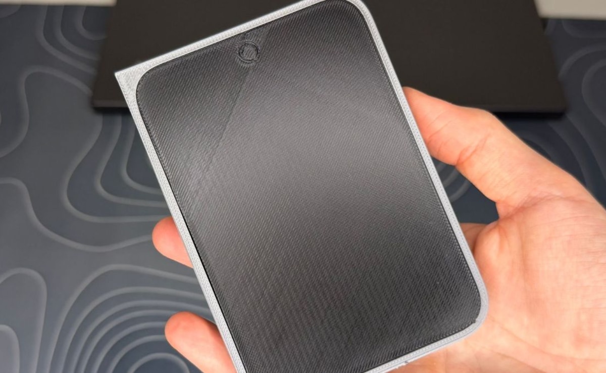 iPhone Fold की डिटेल्स हुई लीक: डिजाइन, फीचर्स, कीमत और पूरी जानकारी