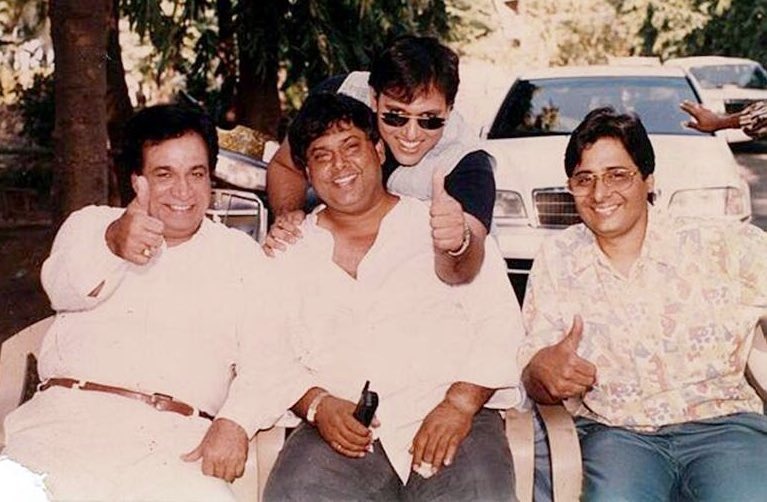 सड़कों पर बेची साड़ियां, 2500 करोड़ का खड़ा किया साम्राज्य, एक फिल्म से हुआ बर्बाद, बेटा एक्टर तो बहू सुपरस्टार