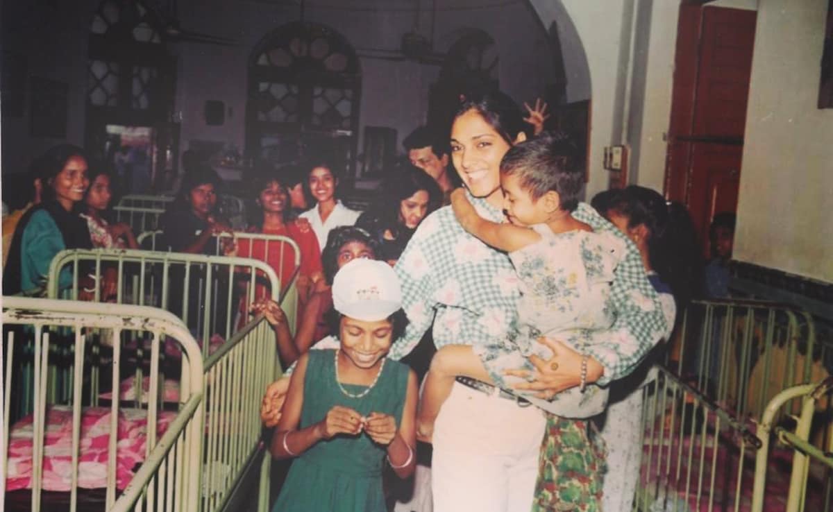 3 महीने में बदली इस एक्ट्रेस की किस्मत, 90s में रातोंरात हुई फेमस, करिश्मा कपूर से लेकर रवीना टंडन पर पड़ी भारी