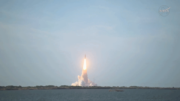 50 साल बाद चांद की ओर उड़ान, NASA ने लॉन्च किया आर्टेमिस 2 मिशन