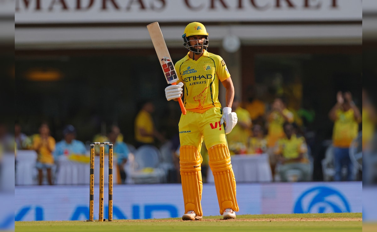 CSK vs GT IPL 2026: T20 खेल रहे या टेस्ट! ऋतुराज गायकवाड़ ने 49 गेंदों में लगाई फिफ्टी, इस अनचाही लिस्ट में बनाई जगह