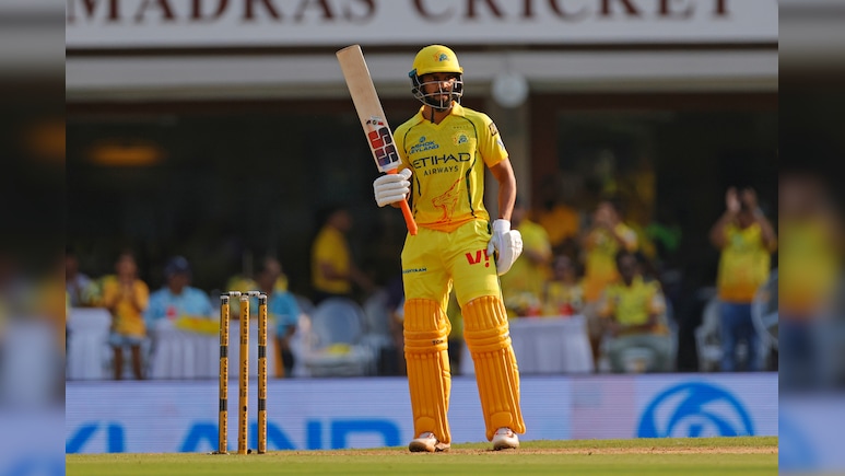 CSK vs GT IPL 2026: T20 खेल रहे या टेस्ट! ऋतुराज गायकवाड़ ने 49 गेंदों में लगाई फिफ्टी, इस अनचाही लिस्ट में बनाई जगह