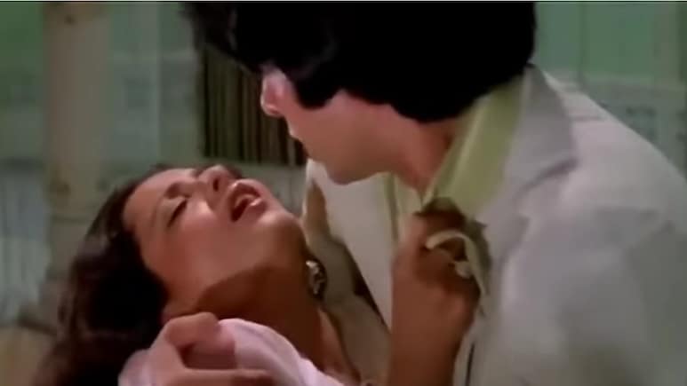 48 साल पहले जब रेखा ने तोड़ा था अमिताभ बच्चन की बाहों में दम, सिनेमाघरों में आई थी आंसुओं की बाढ़, डेढ़ करोड़ की फिल्म ने कमाए 26 करोड़