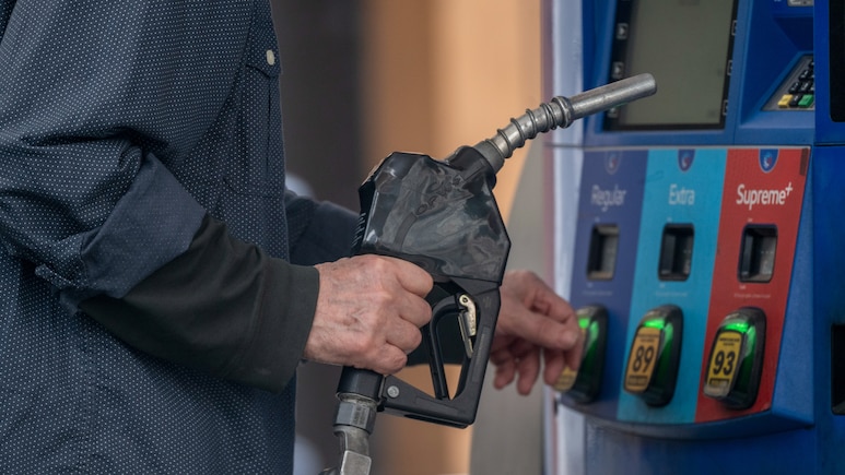 Trump Plans US Gas Tax Cut As Iran War Spurs Price Surge