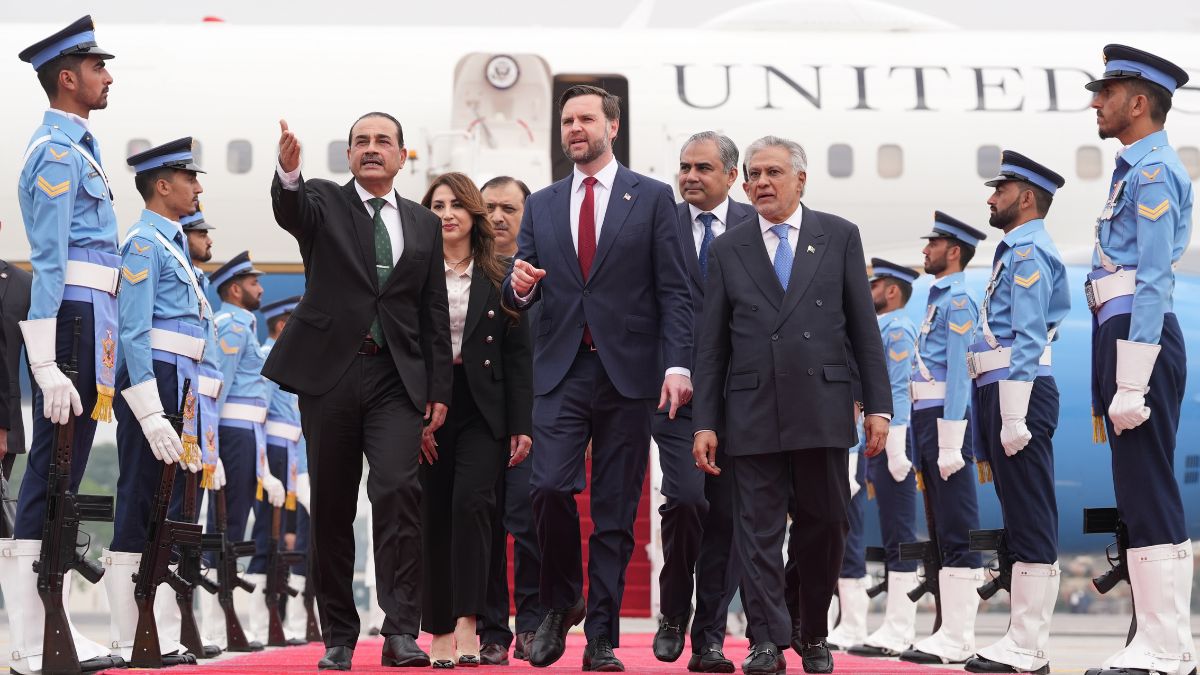 डील होगी तो इस शर्त पर... अमेरिका से वार्ता के पहले ईरान ने बता दी लक्ष्मण रेखा