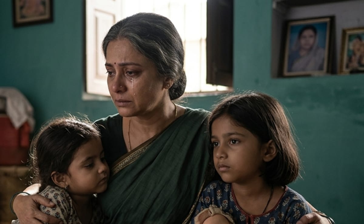 UP News: 12 वर्ष पहले शादी, 5 साल बाद तलाक, अब मां ने दो बेटियों संग जहर खाकर कर ली जीवन लीला समाप्त