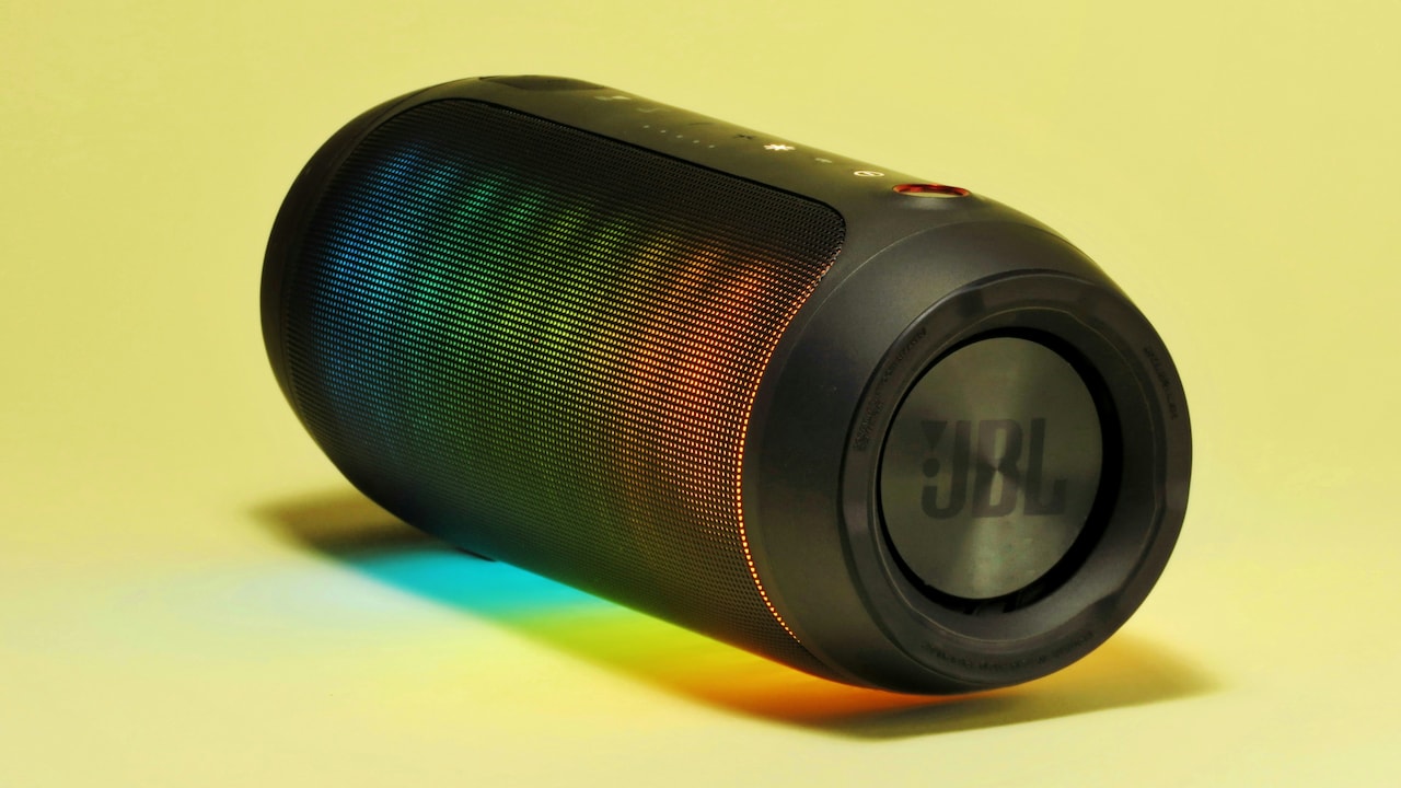 Soundbar Or Bluetooth Speaker? The Best Choice For A Better TV Experience