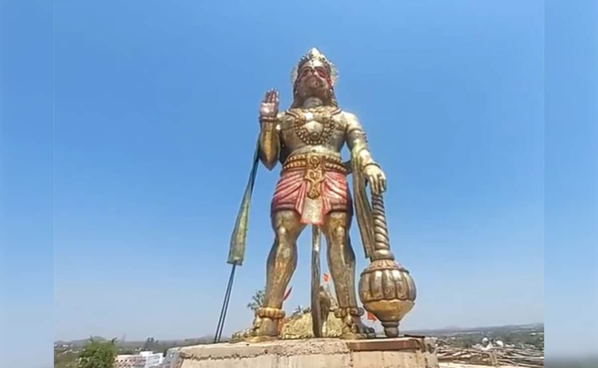 51 फीट ऊंची अष्टधातु से बनी बजरंगबली की प्रतिमा का अनावरण, पंडित धीरेंद्र कृष्ण शास्त्री के साथ  हजारों भक्‍तों ने क‍िए दर्शन