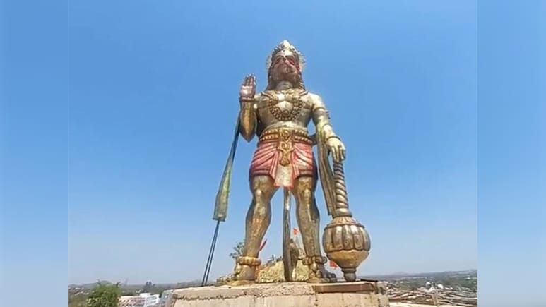 51 फीट ऊंची अष्टधातु से बनी बजरंगबली की प्रतिमा का अनावरण, पंडित धीरेंद्र कृष्ण शास्त्री के साथ  हजारों भक्&zwj;तों ने क&zwj;िए दर्शन