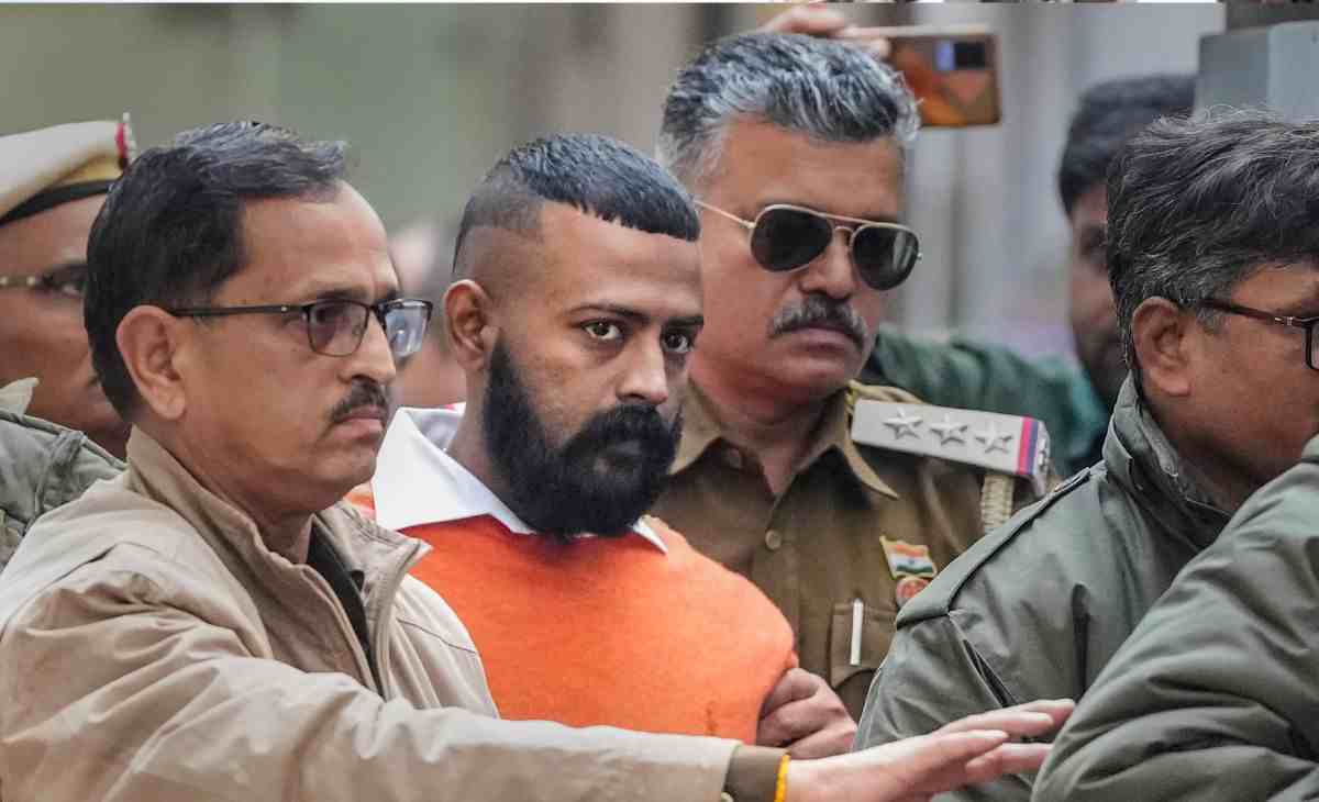 जेल से बाहर आएगा ठग सुकेश चंद्रशेखर, दिल्ली की अदालत ने शर्तों के साथ दी जमानत