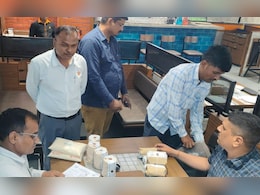 जन्मदिन पार्टी की बिरयानी में निकला कॉकरोच, गोरखपुर में Barbeque Nation रेस्टोरेंट सील