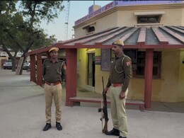 जंगल में आधी रात चल रही थी गोकशी, 28 थैलियों में 140 KG गोमांस के साथ पकड़े गए 4 आरोपी, 18 फरार