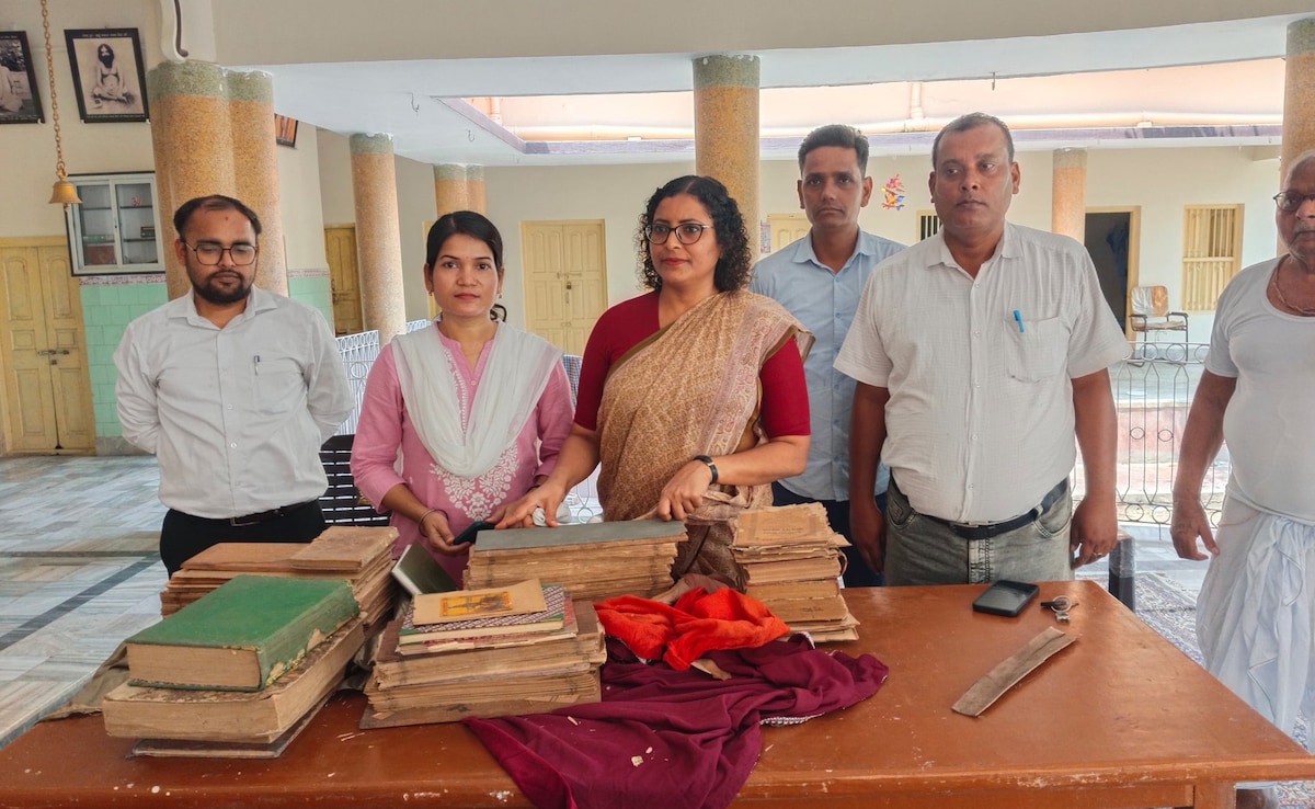 बिहार के राधा रमण मंदिर में मिलीं 18 दुर्लभ पांडुलिपियां, जिसमें छिपे हैं कई राज!