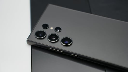 दमदार है REDMI, Samsung Galaxy, Realme के इन 5 Mobile की कैमरा क्&zwj;वालिटी, 19% डिस्&zwj;काउंट पर बनाएं इन्&zwj;हें अपना